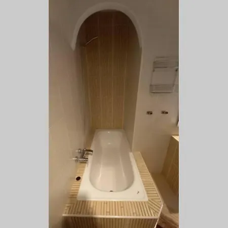 A 500 M, Maison De Gamme Avec Amarre Privee, Acces En 5 Min Sans Pont, Jacuzzi فيلة