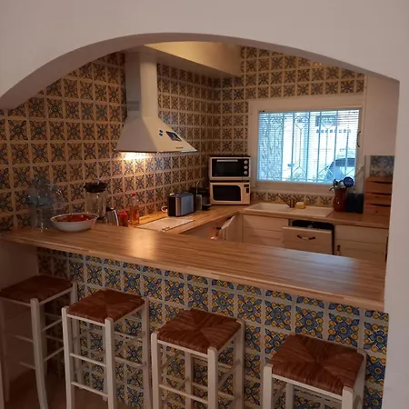 A 500 M, Maison De Gamme Avec Amarre Privee, Acces En 5 Min Sans Pont, Jacuzzi إمبوريابرافا
