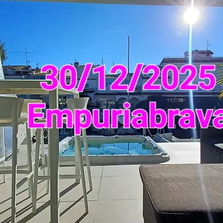 A 500 M, Maison De Gamme Avec Amarre Privee, Acces En 5 Min Sans Pont, Jacuzzi إمبوريابرافا